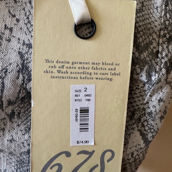 Limited Jeans 678 snake skin print, Sz 2, Strait Lines Low Rise Slim Hip/thigh - Picture 2 of 7